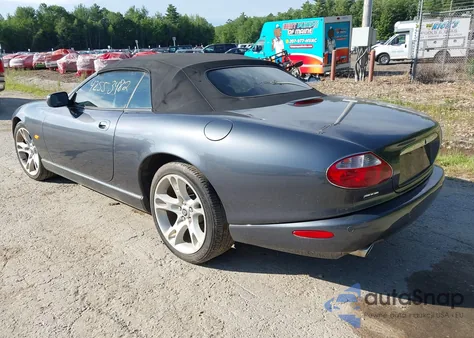 2005 Jaguar Xk8 z USA, uszkodzony, nr VIN SAJDA42C852A39190